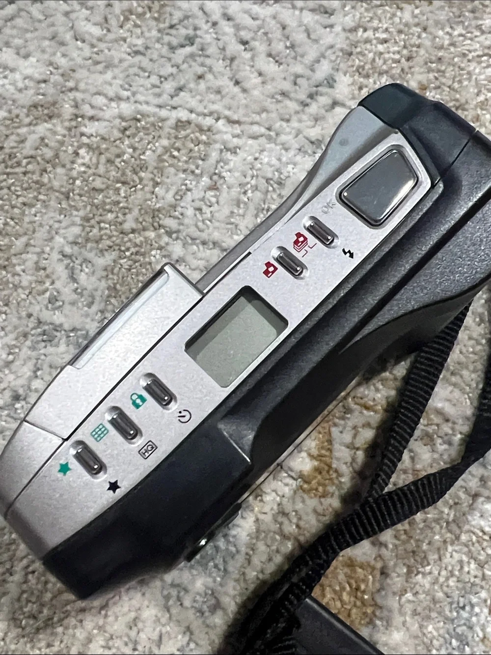 Olympus Silver Compact Digital Camera with Wrist Strap D-340R z32